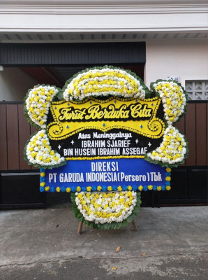 Papan Bunga Duka di Daha Barat
