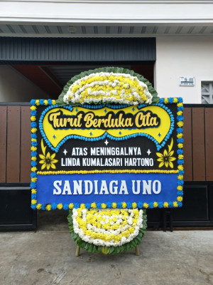 Papan Bunga Duka di Daha Barat